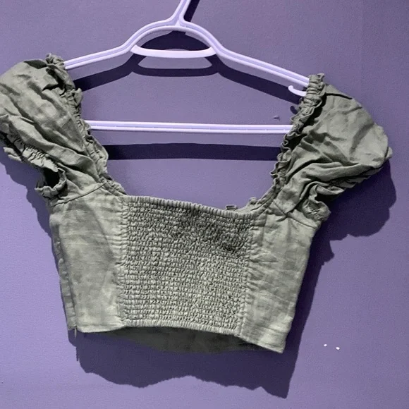 80-Wilfred Olive Green Ruffle Crop Top - Picture 5 of 6